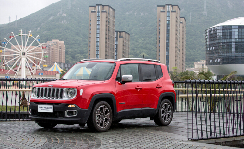 为“专业级”点赞，试驾全新Jeep自由侠
