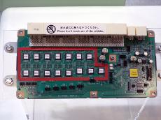 电装展示普锐斯充电式混合动力车用电池监控单元