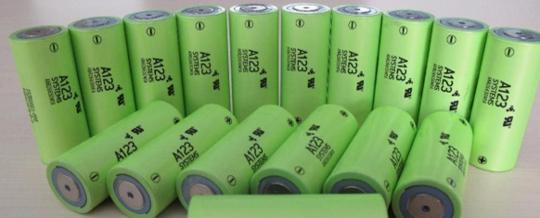新能源持续景气 今年动力锂电池产能或破100GWh