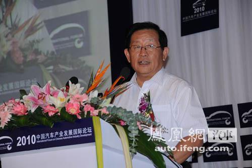 万钢：混合动力汽车将成为传统汽车升级主要方向