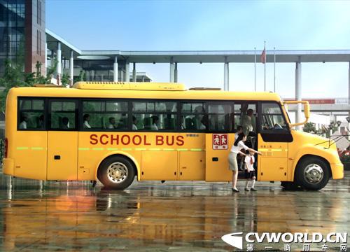 两会人大代表首提校车专用化议案