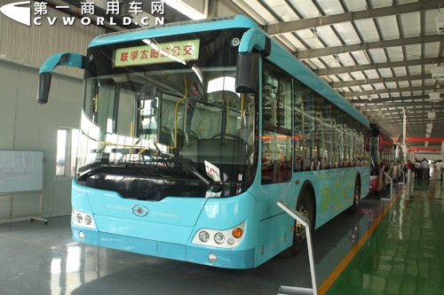 剑走偏锋 龙华太阳能电动客车前景广阔